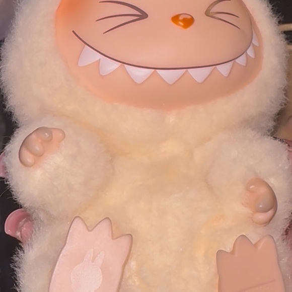 LABUBU - Picture 2 of 4